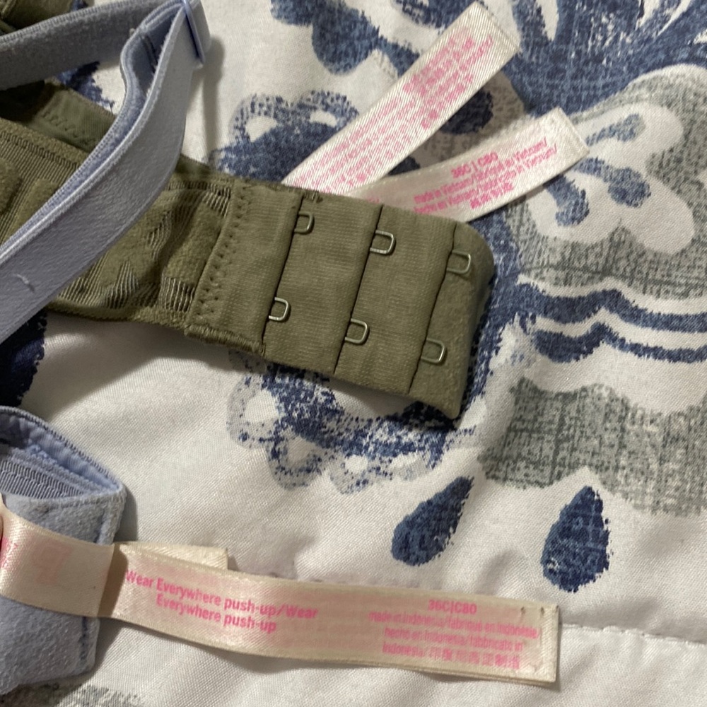 2 VS everywhere T-shirt Bras